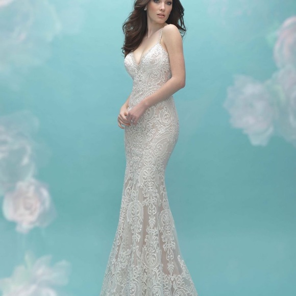 Allure Bridal Wedding Gown - Picture 12 of 13
